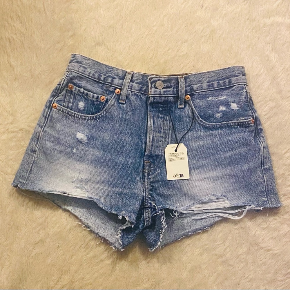 Levis Women 501 Blue Jean Distressed Shorts|Sz:26 (NWT)